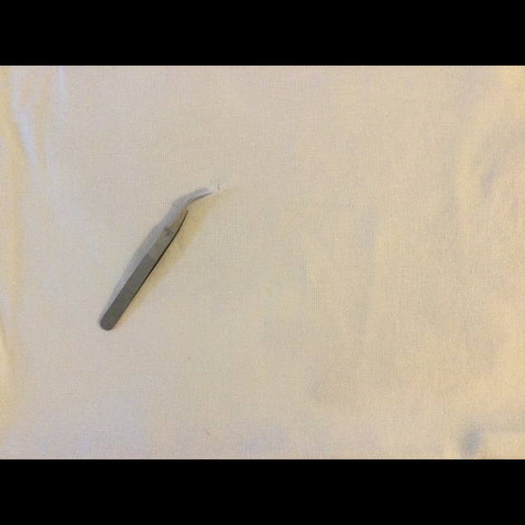 Pottery Barn embroidered Coral Pillow Covers 17 x 17 Set of Two - Picture 7 of 8